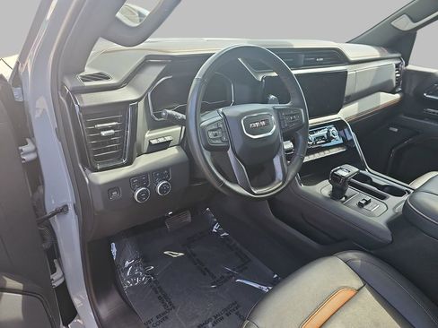 Used 2024 GMC Sierra 1500 AT4 w/ Technology Package AWD/4WD image 19