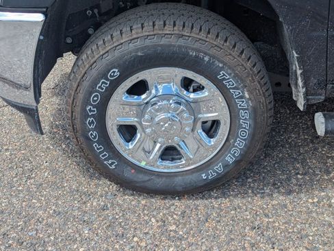 New 2026 RAM 2500 Tradesman AWD/4WD image 9