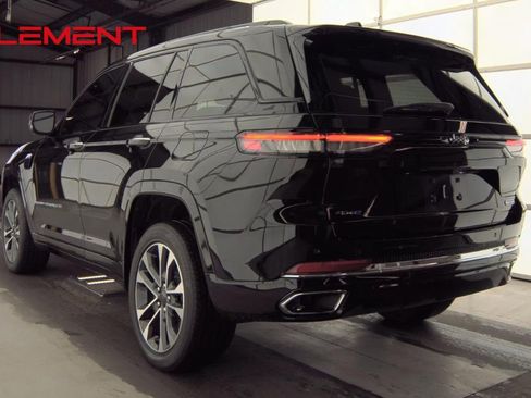 Used 2023 Jeep Grand Cherokee Overland image 7