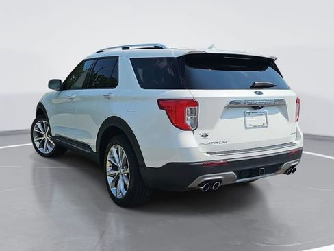 Certified 2023 Ford Explorer Platinum w/ Technology Package AWD/4WD image 5