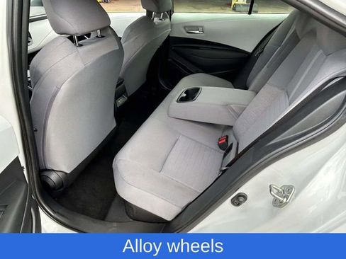 Used 2023 Toyota Corolla SE image 9
