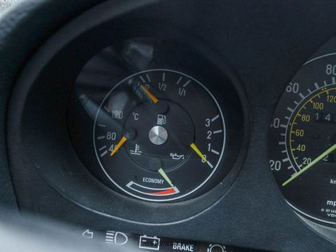 Used 1987 Mercedes-Benz 560 SL image 23