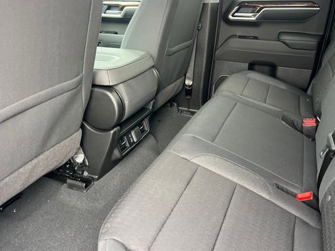 New 2026 GMC Sierra 1500 SLE image 9