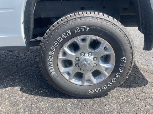 Used 2024 RAM 2500 Laramie w/ Safety Group AWD/4WD image 17