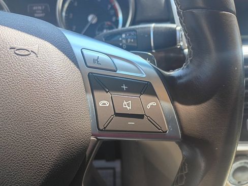 Used 2014 Mercedes-Benz GL 450 4MATIC image 30