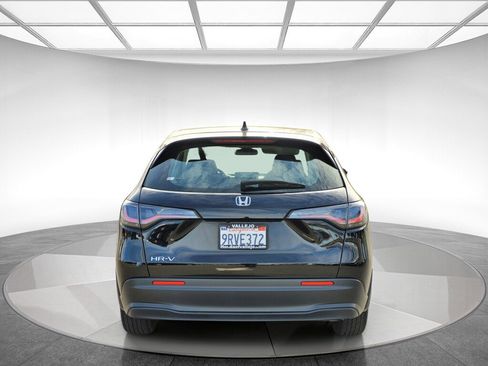 Certified 2025 Honda HR-V LX image 4