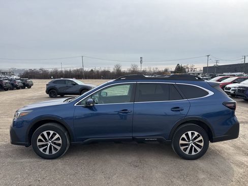Used 2022 Subaru Outback Premium image 12