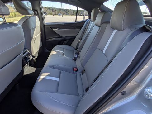 Used 2025 Toyota Camry SE w/ Convenience Package AWD/4WD image 22