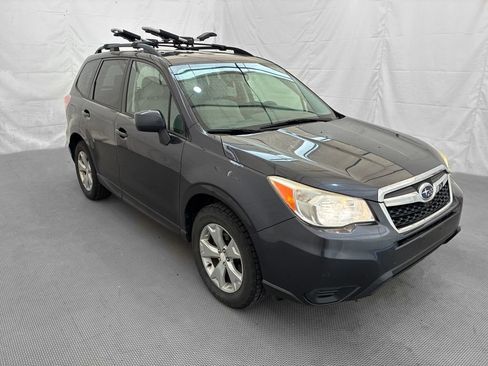 Used 2015 Subaru Forester 2.5i Premium AWD/4WD image 8