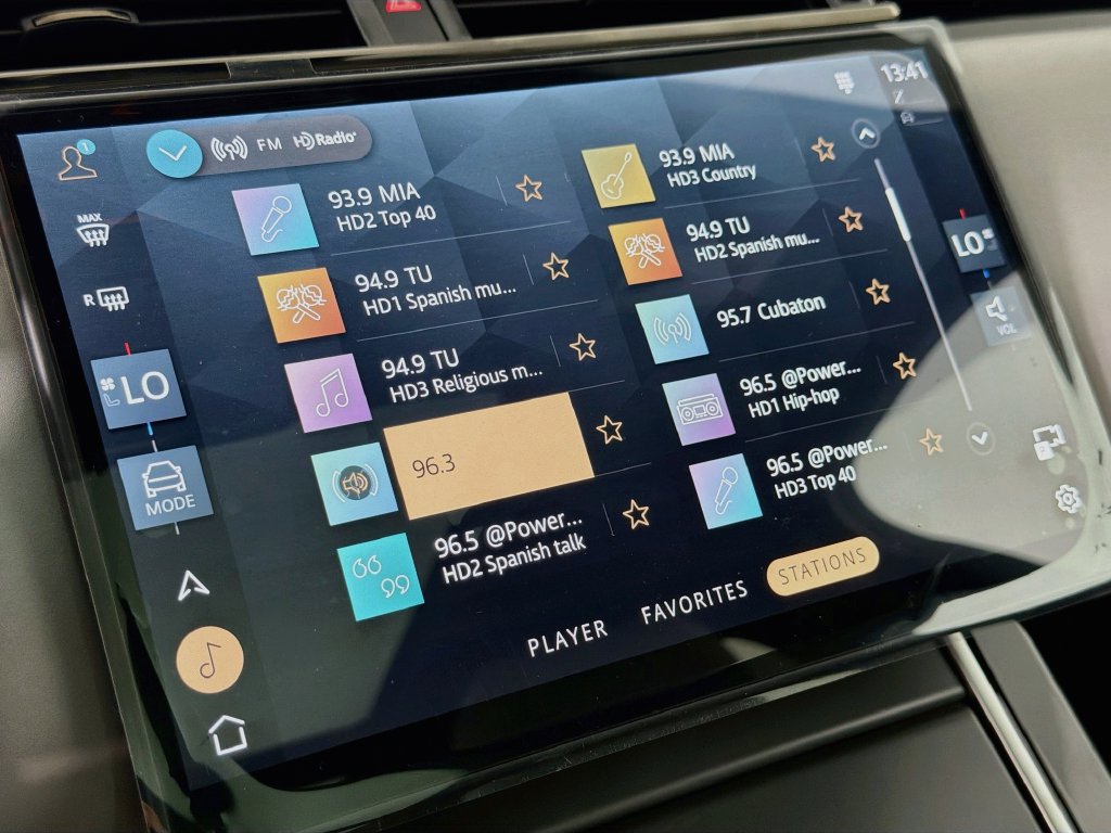 New 2026 Land Rover Range Rover Velar S AWD/4WD image 15