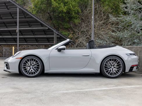 Certified 2022 Porsche 911 Carrera 4S AWD/4WD image 2