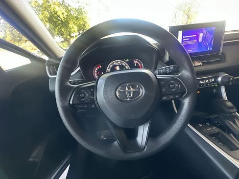 Used 2025 Toyota RAV4 XLE FWD image 15