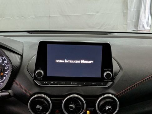 Used 2025 Nissan Sentra SR w/ SR Premium Package FWD image 27