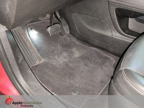 Used 2021 GMC Acadia SLT w/ Elevation Edition image 16