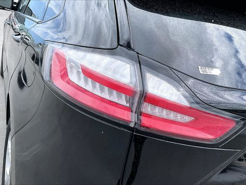 Used 2023 Ford Edge SE AWD/4WD image 32
