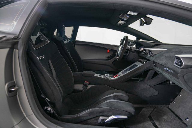 Used 2022 Lamborghini Huracan STO RWD image 26