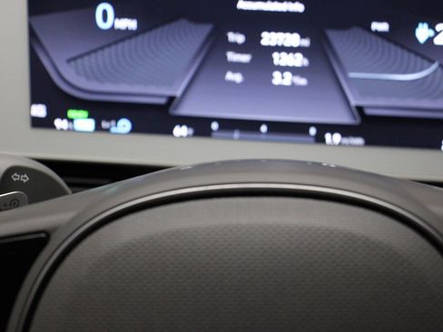 Used 2024 Hyundai Ioniq 5 SEL image 21