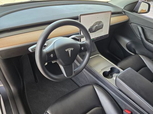 Used 2022 Tesla Model Y Performance AWD/4WD image 12