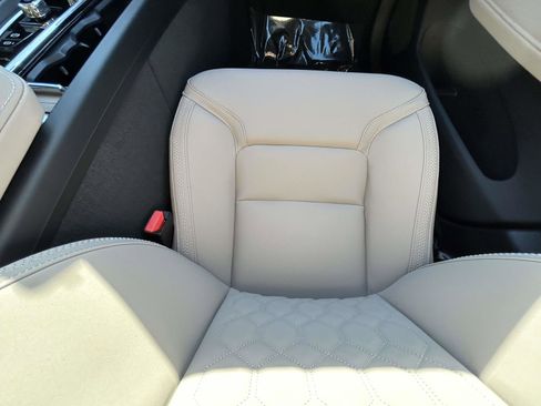 New 2026 Volvo XC60 B5 Plus w/ Protection Package Premier image 15