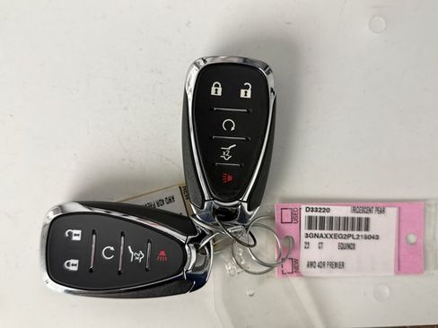 Used 2023 Chevrolet Equinox Premier AWD/4WD image 9