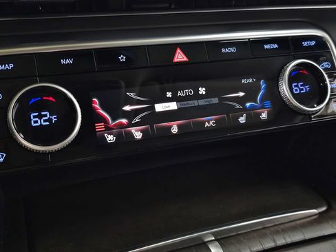 Used 2022 Genesis GV80 2.5T w/ Prestige Package 04 AWD/4WD image 35
