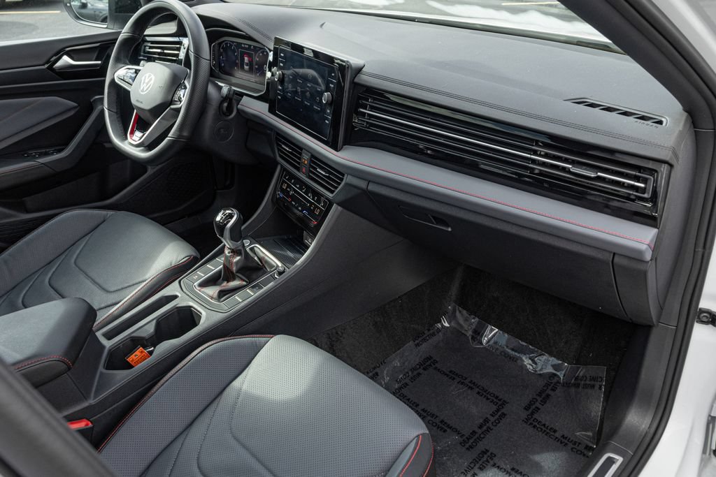 Certified 2025 Volkswagen Jetta GLI Autobahn FWD image 31