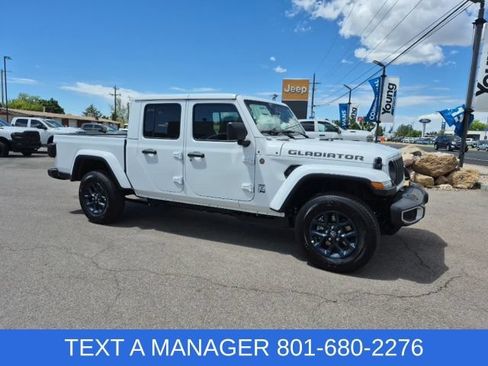 New 2026 Jeep Gladiator Sport AWD/4WD image 1