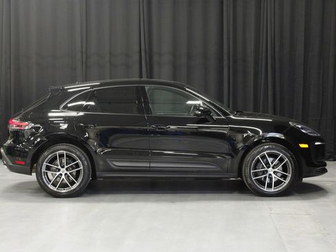 Certified 2025 Porsche Macan AWD/4WD image 6