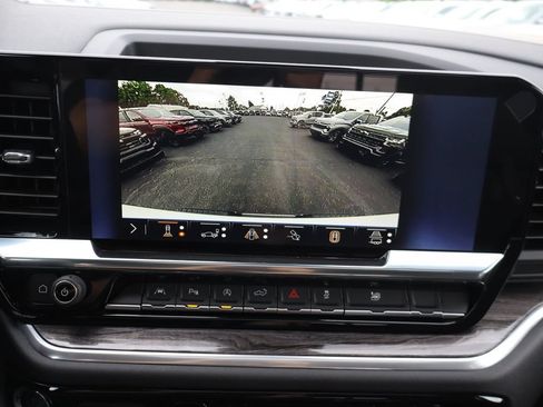 New 2026 Chevrolet Silverado 1500 LTZ w/ LTZ Premium Package AWD/4WD image 11