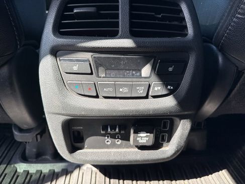 Used 2020 Honda Pilot Touring image 20