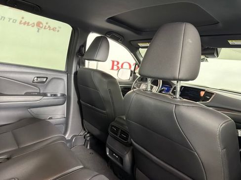 Used 2024 Honda Passport EX-L image 19