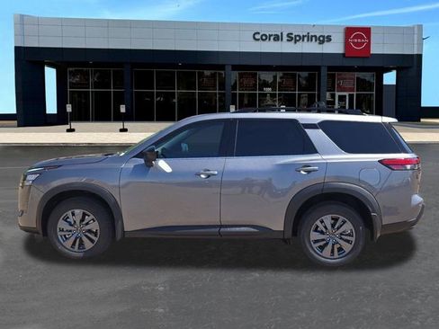 New 2026 Nissan Pathfinder SV w/ SV Premium Package FWD image 2