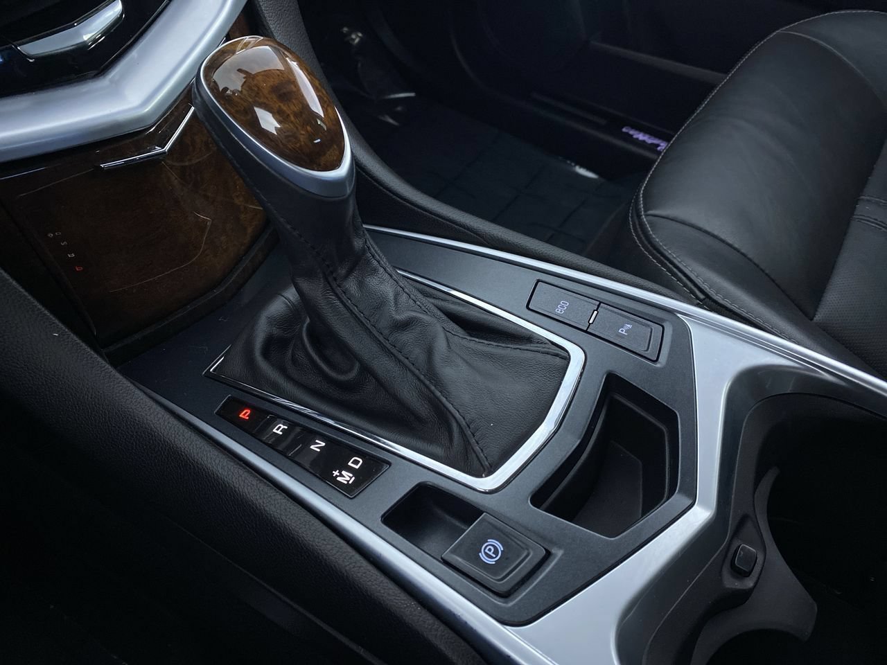 Used 2015 Cadillac SRX Luxury FWD image 7