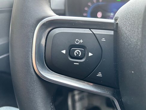 Certified 2025 Volvo XC40 B5 Plus image 35