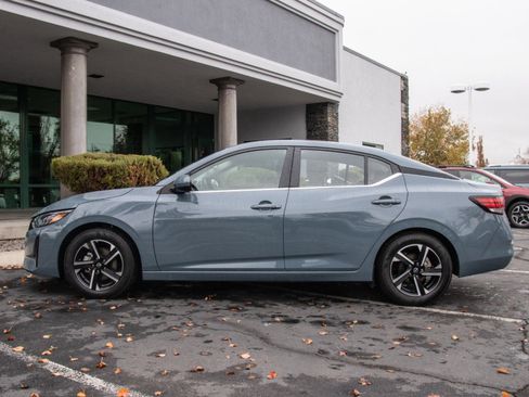 Used 2024 Nissan Sentra SV image 4
