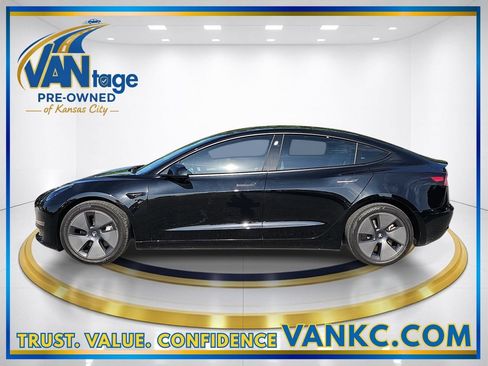 Used 2023 Tesla Model 3 Standard Range RWD image 10