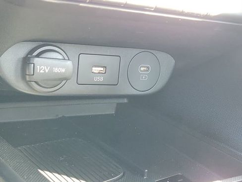 Used 2025 Hyundai Elantra Sport image 30