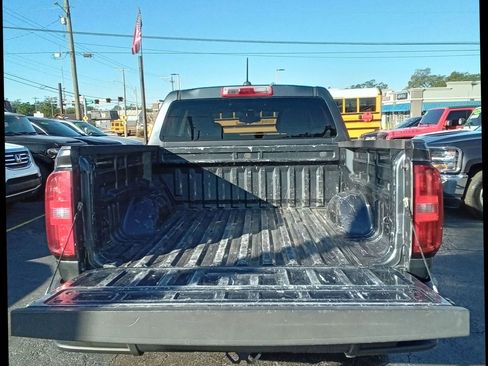 Used 2015 Chevrolet Colorado LT w/ LT Convenience Package image 20