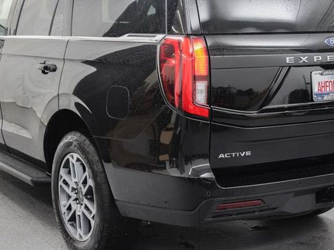 Certified 2025 Ford Expedition Active AWD/4WD image 7