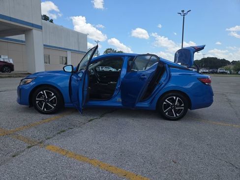 Used 2024 Nissan Sentra SV FWD image 35