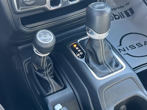 Used 2023 Jeep Wrangler Unlimited Sahara w/ Cold Weather Group AWD/4WD image 27