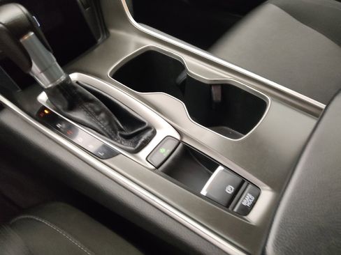 Used 2018 Honda Accord LX image 26