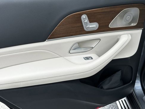 Certified 2024 Mercedes-Benz GLS 450 4MATIC image 26