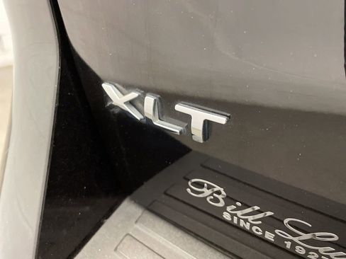 Used 2022 Ford Expedition XLT image 7