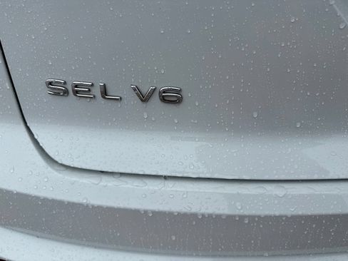 Used 2021 Volkswagen Atlas Cross Sport SEL Premium w/ Cross Sport MDO Package AWD/4WD image 9