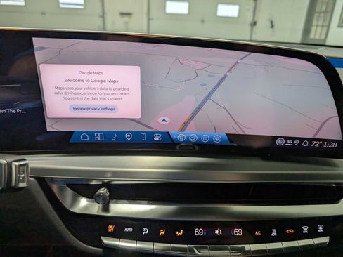 New 2026 Cadillac Lyriq Premium Luxury image 23