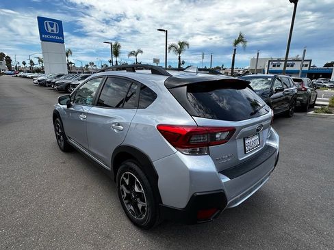 Used 2020 Subaru Crosstrek 2.0i Premium w/ Moonroof Package 1 AWD/4WD image 6