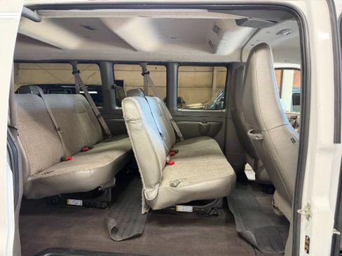 Used 2024 Chevrolet Express 3500 LT w/ LT Preferred Equipment Group RWD image 23