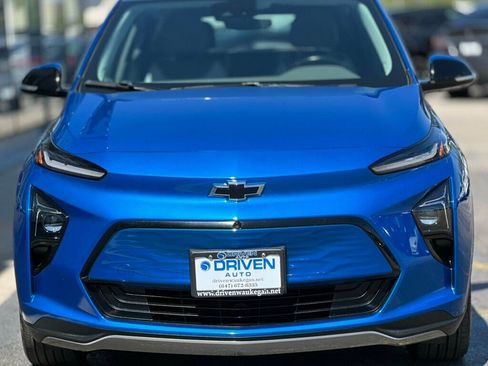 Used 2022 Chevrolet Bolt EUV Premier w/ Sun & Sound Package image 6