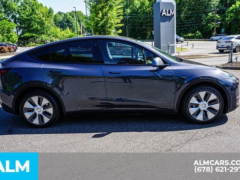 Used 2021 Tesla Model Y Long Range AWD/4WD image 9